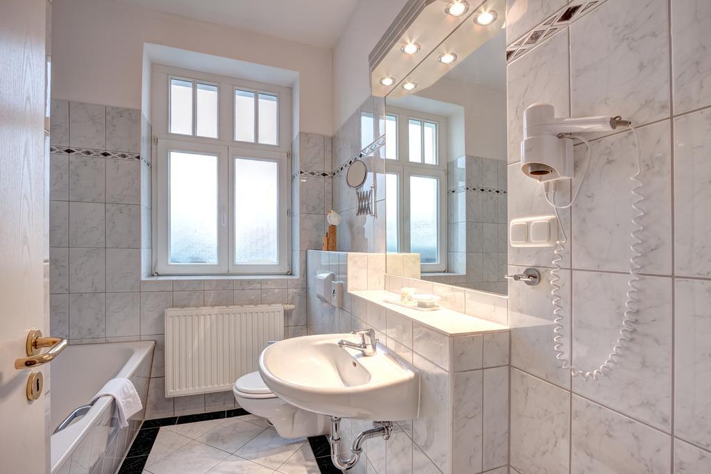 Haus Seeblick Hotel Garni & Ferienwohnungen Цинновиц Экстерьер фото